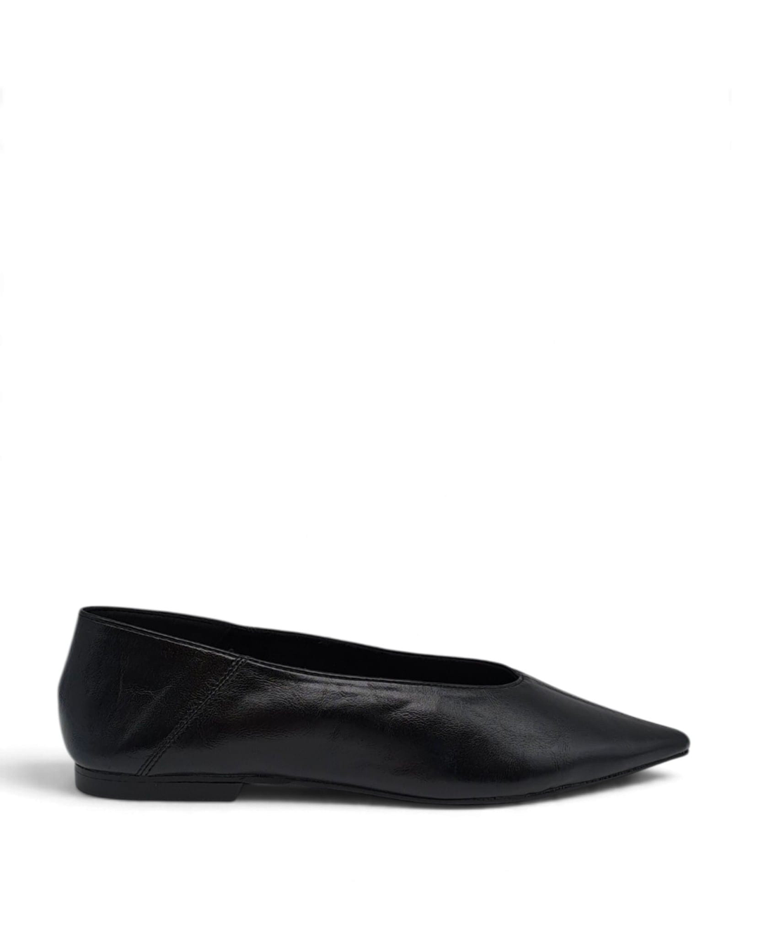 Burgundy velvet V-shaped ballerina