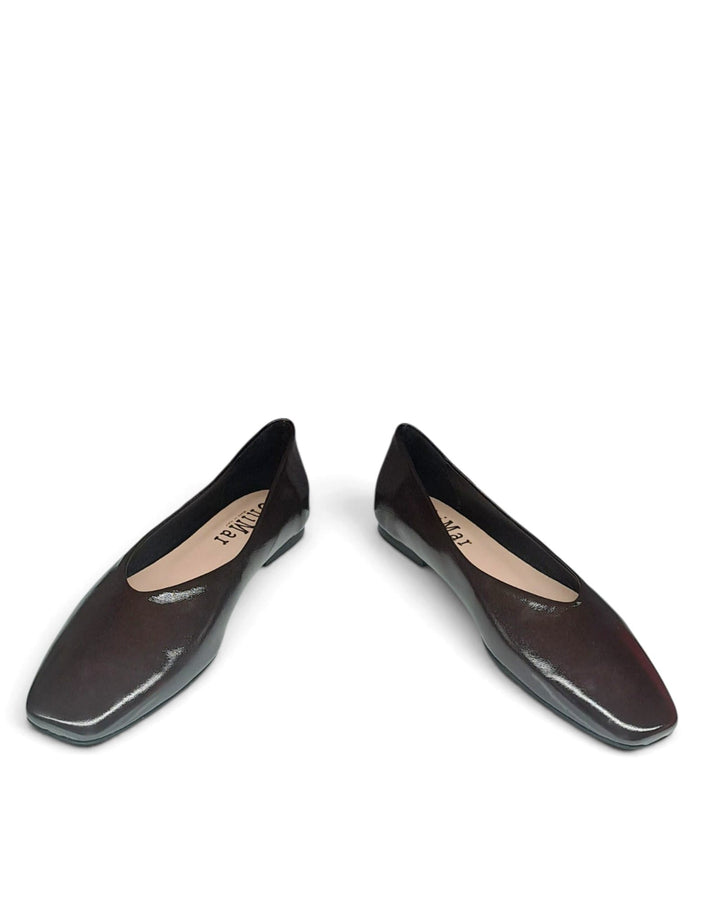 Burgundy velvet V-shaped ballerina