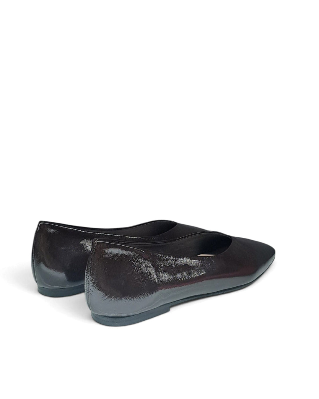 Burgundy velvet V-shaped ballerina