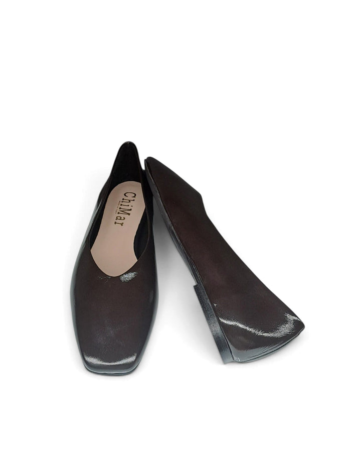 Burgundy velvet V-shaped ballerina