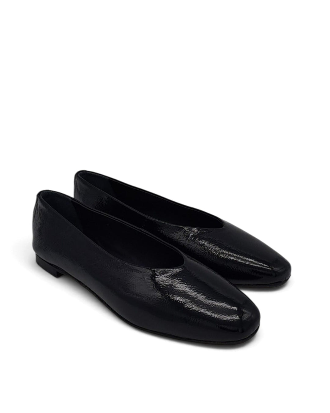 Burgundy velvet V-shaped ballerina
