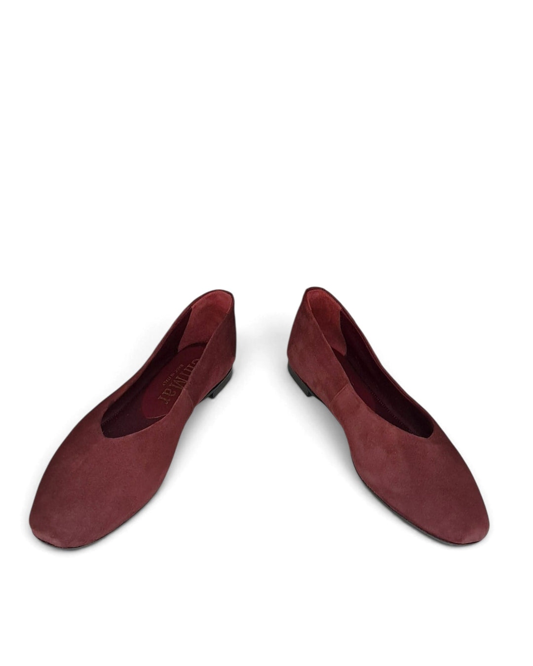 Burgundy velvet V-shaped ballerina