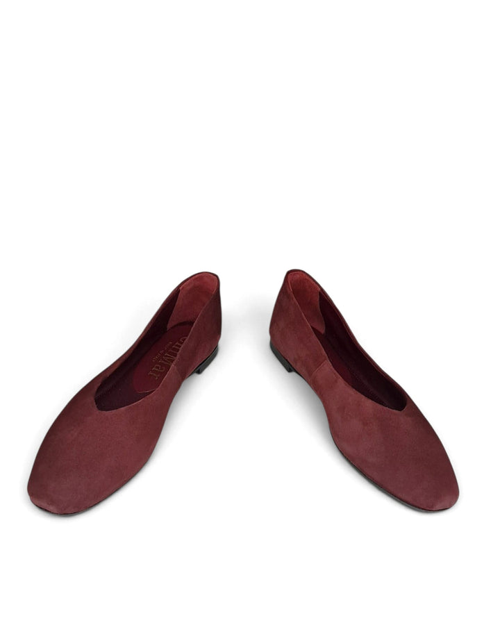Burgundy velvet V-shaped ballerina