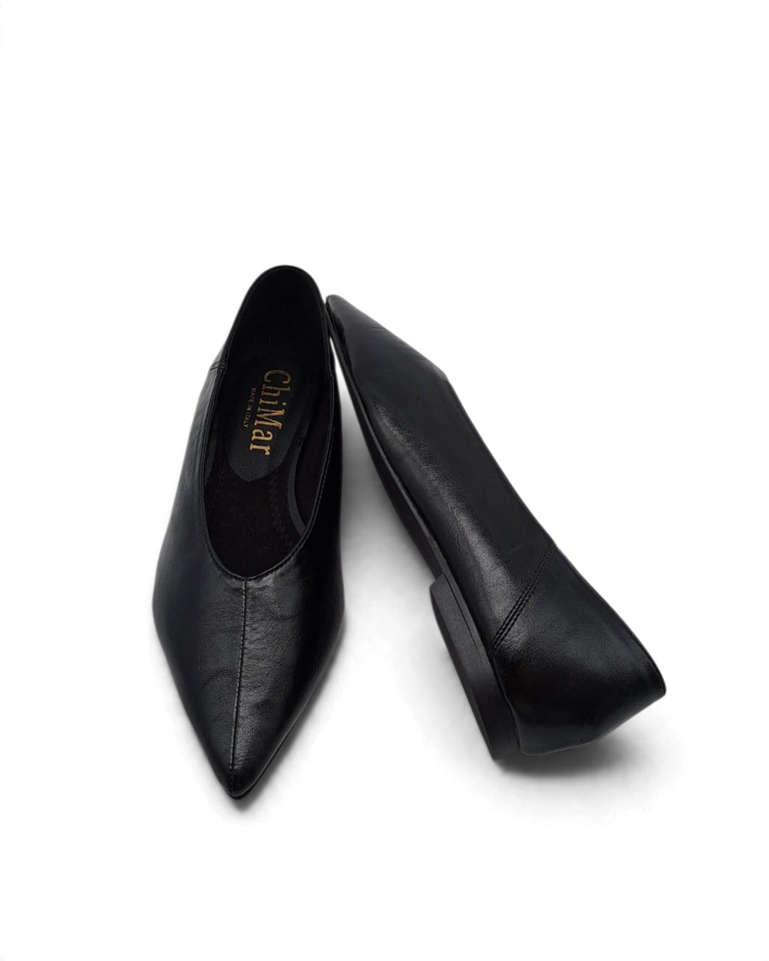 Burgundy velvet V-shaped ballerina