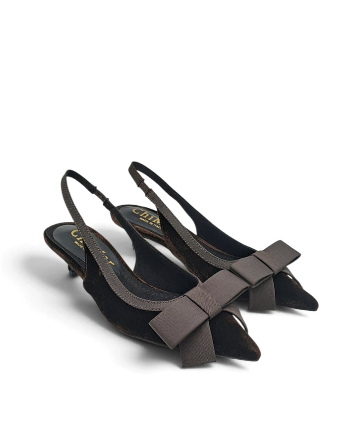 Burgundy velvet V-shaped ballerina