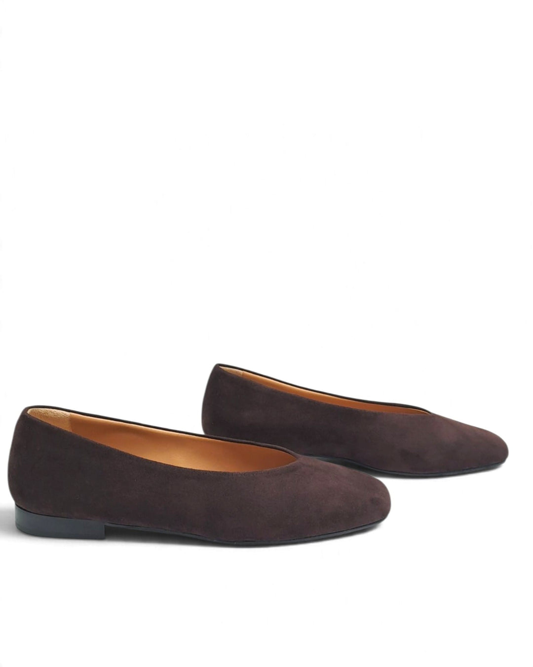 Burgundy velvet V-shaped ballerina