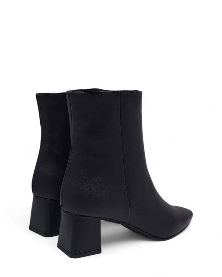 Tronchetto Gail Nappa Nero